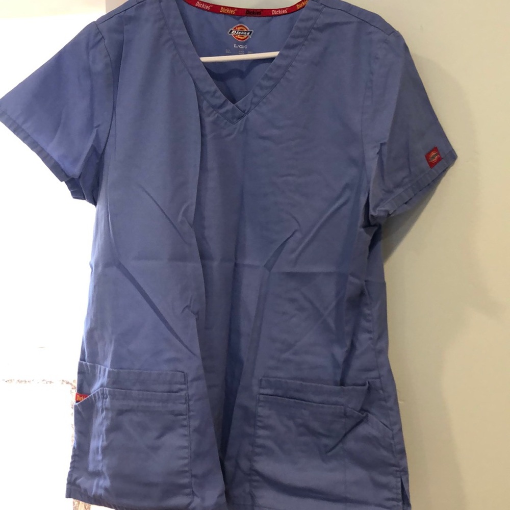 Used Dickies women’s scrub top ceil blue
